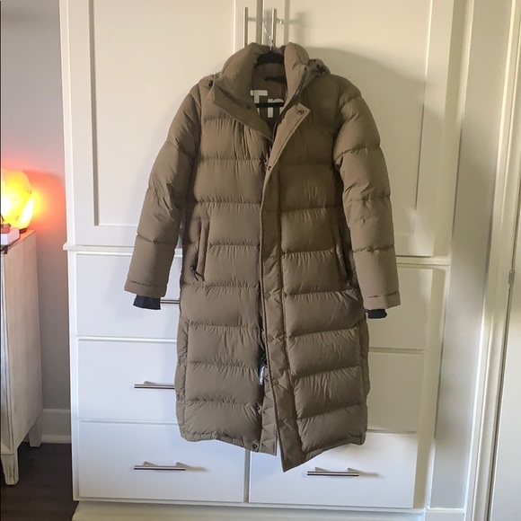 Aritzia Tna Super Puff Long Color Teak 